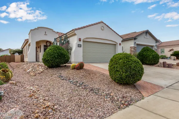 Property Slideshow image 3 of 31 | 565 w calle media luz, Sahuarita, AZ, 85629