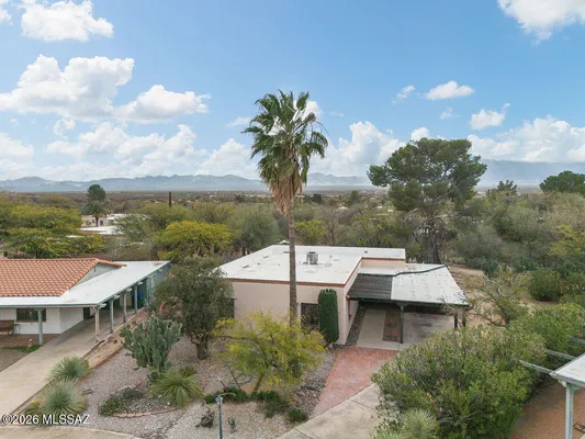 Property Slideshow image 2 of 19 | 415 s vista del rio, Green Valley, AZ, 85614