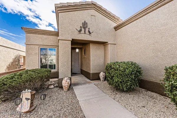 Property Slideshow image 3 of 50 | 1917 w vista ridge dr, Green Valley, AZ, 85622