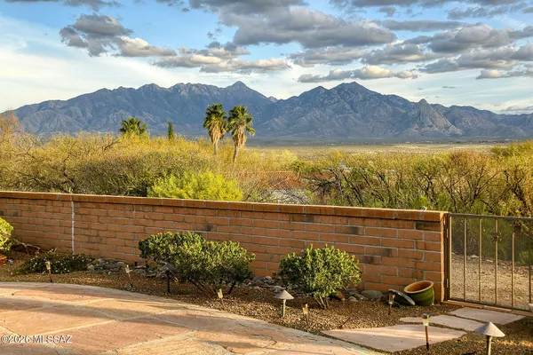 Property Slideshow image 2 of 25 | 4209 s emelita dr, Green Valley, AZ, 85622
