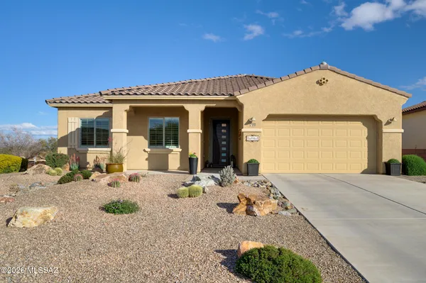 Property Slideshow image 2 of 24 | 700 n observation trl, Green Valley, AZ, 85614