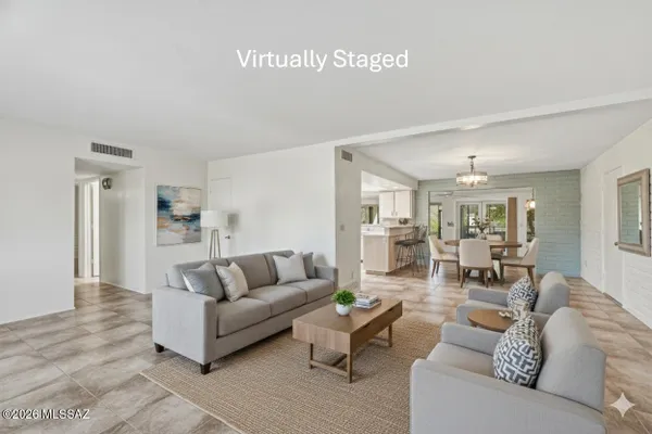 Property Slideshow image 3 of 42 | 250 e paseo chuparosas, Green Valley, AZ, 85614