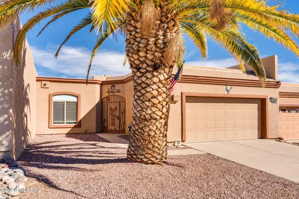 Property Slideshow image 2 of 46 | 2541 s pecan valley pl, Green Valley, AZ, 85614