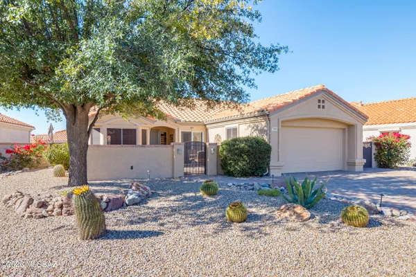 Property Slideshow image 2 of 26 | 14301 n trade winds way, Oro Valley, AZ, 85755