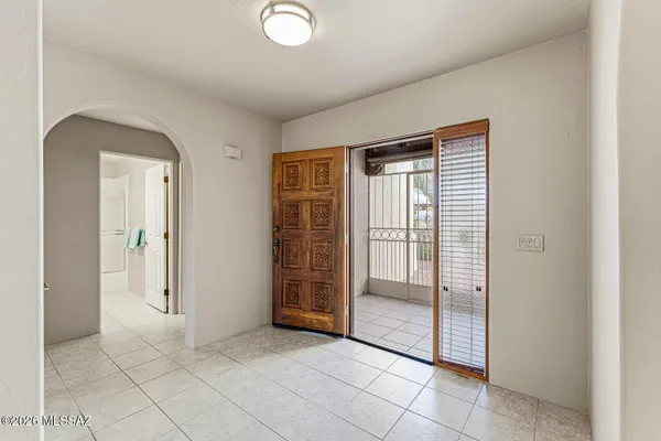 Property Slideshow image 3 of 28 | 621 s los rubies cir, Green Valley, AZ, 85614