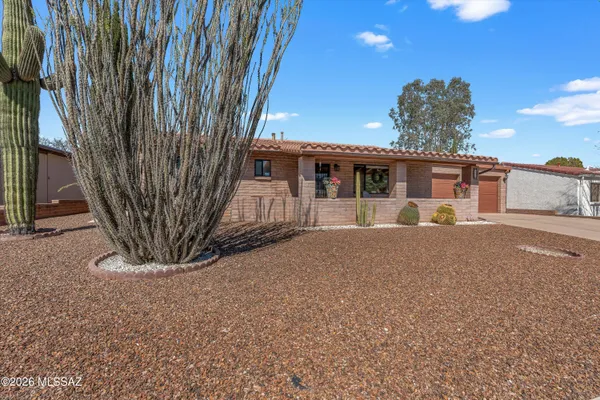 Property Slideshow image 3 of 31 | 111 e la espina, Green Valley, AZ, 85614