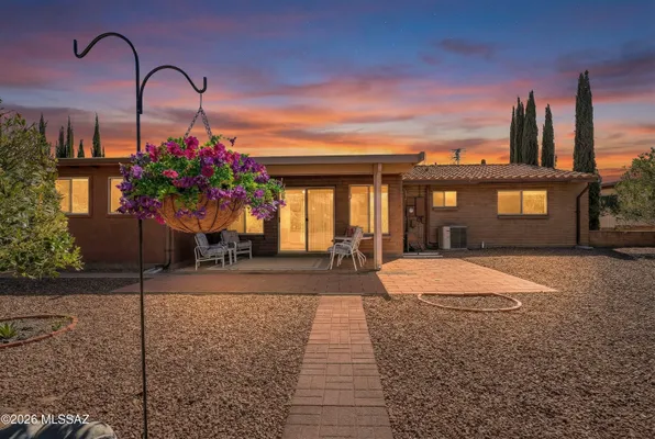 Property Slideshow image 2 of 31 | 111 e la espina, Green Valley, AZ, 85614