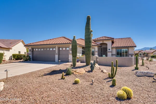 Property Slideshow image 2 of 50 | 976 n night heron dr, Green Valley, AZ, 85614
