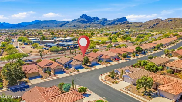 Property Slideshow image 2 of 29 | 7895 w morning light way, Tucson, AZ, 85743