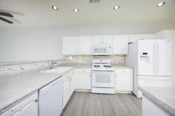 Property Slideshow image 3 of 27 | 9238 n crimson stone pl, Tucson, AZ, 85743