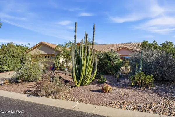 Property Slideshow image 3 of 52 | 1018 n cowboy canyon dr, Green Valley, AZ, 85614