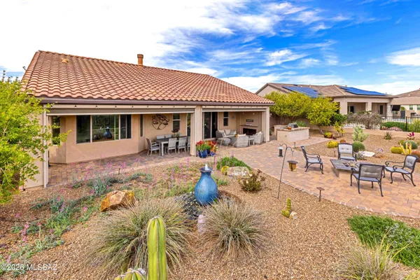 Property Slideshow image 3 of 50 | 60023 e ankole dr, Oracle, AZ, 85623