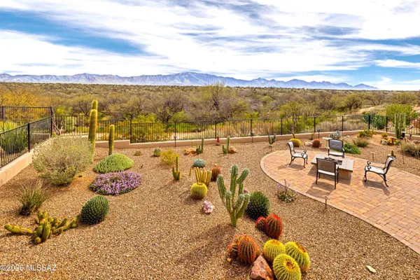 Property Slideshow image 2 of 50 | 60023 e ankole dr, Oracle, AZ, 85623