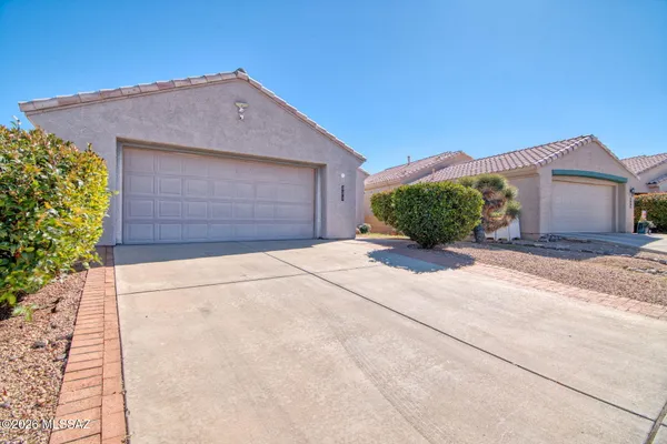 Property Slideshow image 2 of 28 | 333 w continental vista pl, Green Valley, AZ, 85614