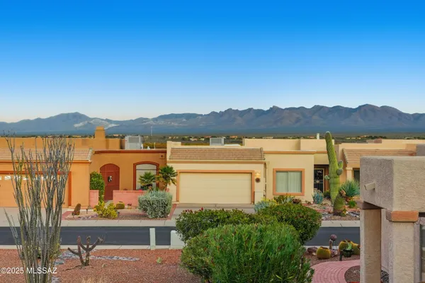 Property Slideshow image 2 of 24 | 2379 s orchard view dr, Green Valley, AZ, 85614