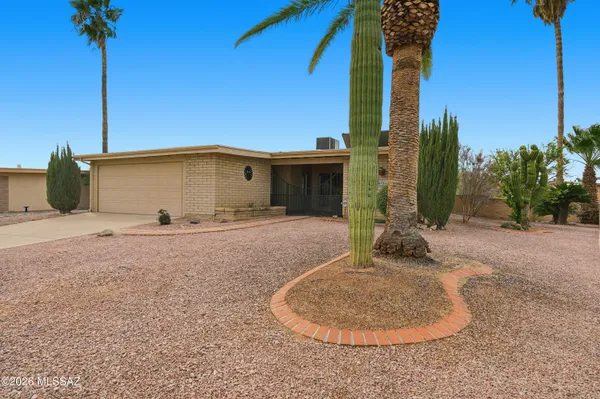 Property Slideshow image 3 of 28 | 321 w rio-santa cruz, Green Valley, AZ, 85614