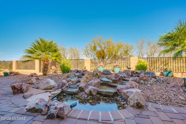 Property Slideshow image 3 of 36 | 2495 e page mill dr, Green Valley, AZ, 85614