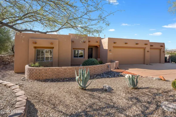 Property Slideshow image 3 of 51 | 852 e vault mine ct, Green Valley, AZ, 85614