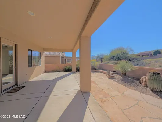 Property Slideshow image 2 of 49 | 2033 w acacia bluffs dr, Green Valley, AZ, 85622