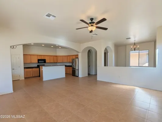 Property Slideshow image 3 of 49 | 2033 w acacia bluffs dr, Green Valley, AZ, 85622