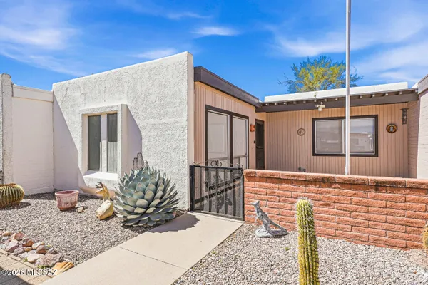 Property Slideshow image 3 of 42 | 273 n paseo de los conquistadores, Green Valley, AZ, 85614