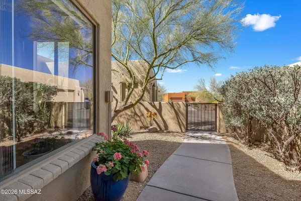 Property Slideshow image 3 of 24 | 7537 s carver ln, Tucson, AZ, 85747