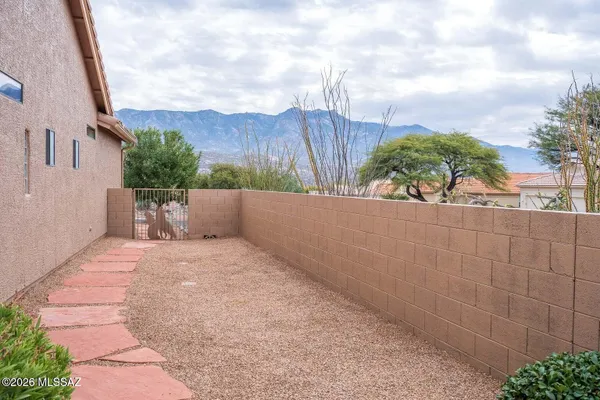 Property Slideshow image 3 of 28 | 37004 s ridge crest ct, Saddlebrooke, AZ, 85739