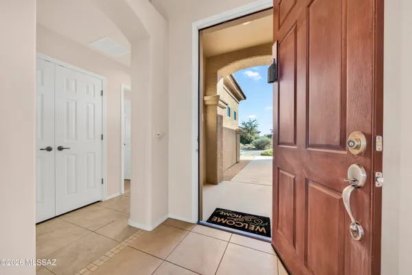Property Slideshow image 3 of 41 | 1012 w mountain stone dr, Green Valley, AZ, 85614