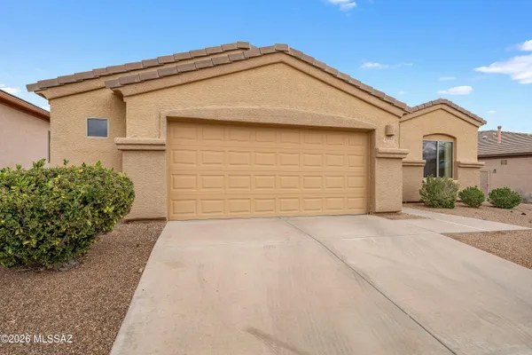 Property Slideshow image 2 of 41 | 1012 w mountain stone dr, Green Valley, AZ, 85614