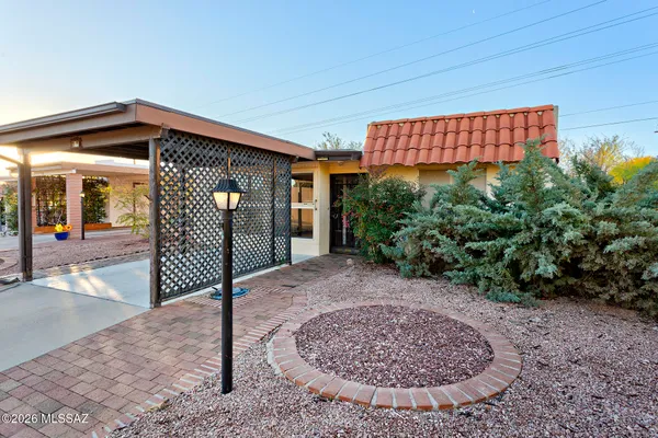 Property Slideshow image 2 of 27 | 77 w calle del lago, Green Valley, AZ, 85614