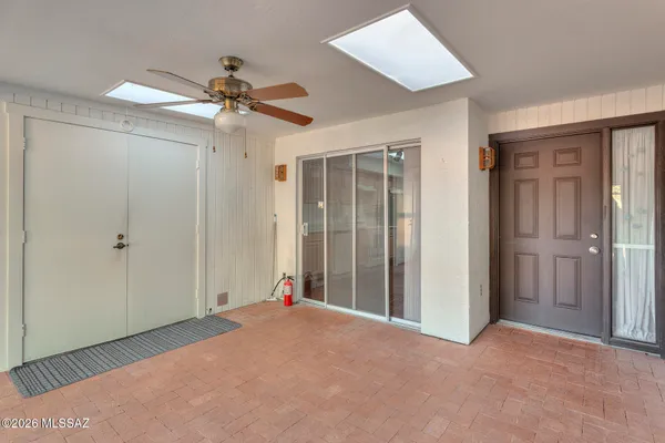 Property Slideshow image 3 of 27 | 77 w calle del lago, Green Valley, AZ, 85614