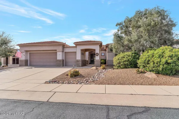 Property Slideshow image 2 of 40 | 2084 e bighorn mtn, Oro Valley, AZ, 85755