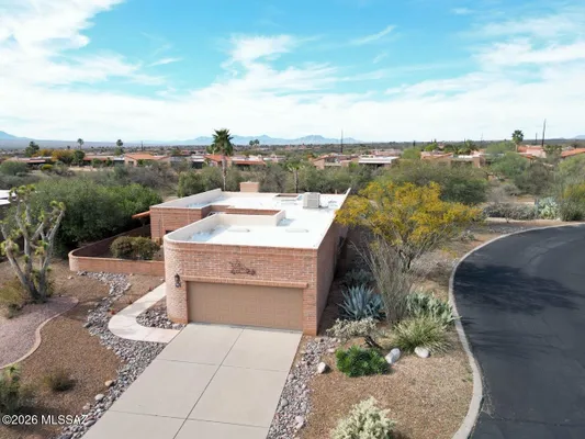 Property Slideshow image 2 of 51 | 1811 w placita de las fincas, Green Valley, AZ, 85622