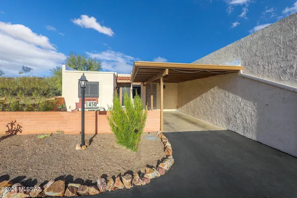 Property Slideshow image 2 of 38 | 450 w san ignacio, Green Valley, AZ, 85614
