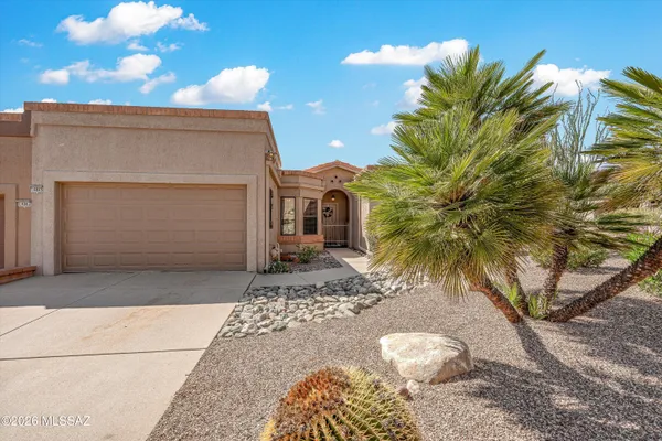 Property Slideshow image 2 of 39 | 14045 n desert butte dr, Oro Valley, AZ, 85755