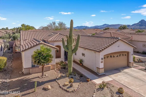 Property Slideshow image 2 of 48 | 7515 w suncatcher dr, Tucson, AZ, 85743
