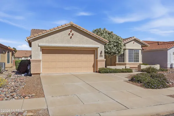 Property Slideshow image 3 of 48 | 7984 w morning light way, Tucson, AZ, 85743