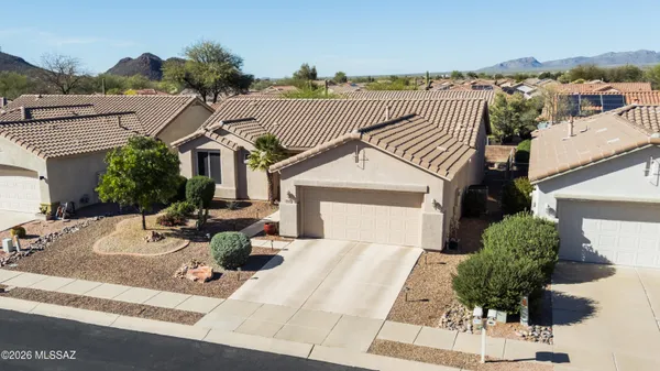 Property Slideshow image 2 of 43 | 7716 w cathedral canyon dr, Tucson, AZ, 85743
