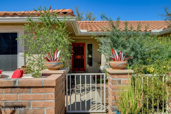 Property Slideshow image 3 of 46 | 2379 e nasturtium st, Oro Valley, AZ, 85755