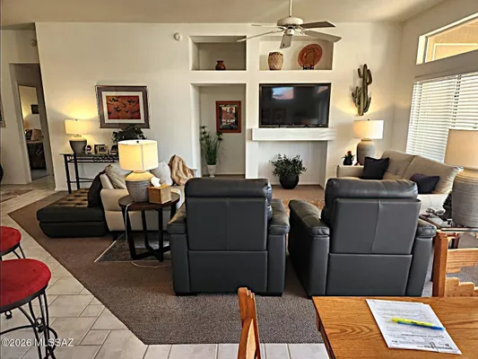 Property Slideshow image 2 of 16 | 954 e welton dr, Oro Valley, AZ, 85755