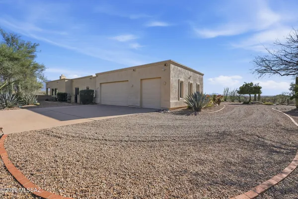Property Slideshow image 3 of 52 | 533 e corte pasadera cobrizo, Green Valley, AZ, 85614