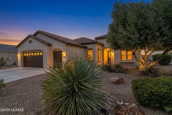Property Slideshow image 2 of 46 | 1877 n bayshore dr, Green Valley, AZ, 85614