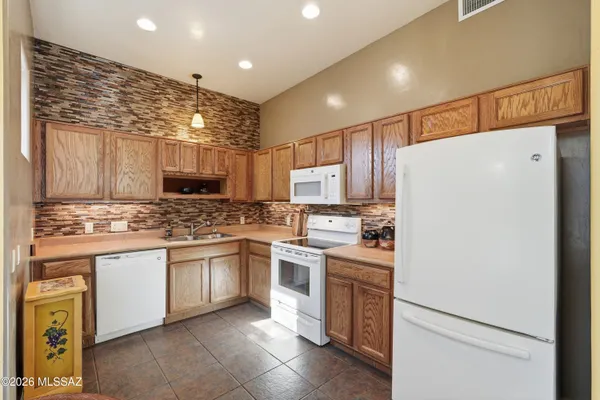 Property Slideshow image 3 of 29 | 7785 s vivaldi ct, Tucson, AZ, 85747