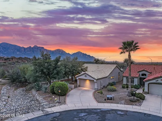 Property Slideshow image 3 of 26 | 13467 n tom ryans way, Oro Valley, AZ, 85755