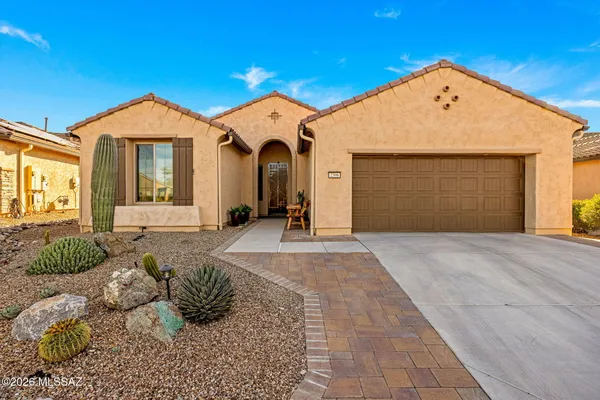 Property Slideshow image 3 of 51 | 2396 e sky creek dr, Green Valley, AZ, 85614