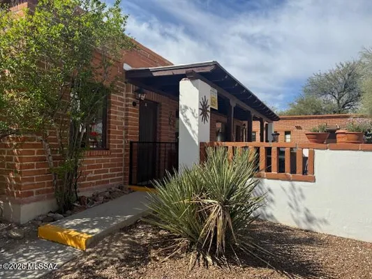 Property Slideshow image 2 of 19 | 507 w esperanza blvd a, Green Valley, AZ, 85614