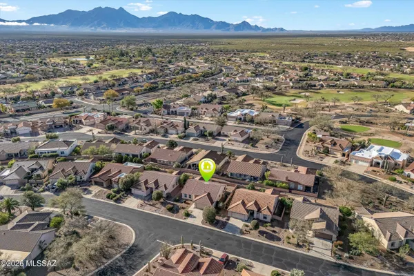 Property Slideshow image 2 of 35 | 1908 e cliff swallow trl, Green Valley, AZ, 85614