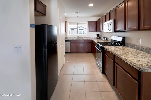 Property Slideshow image 3 of 34 | 1166 w caminito mio, Sahuarita, AZ, 85629