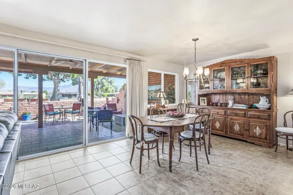 Property Slideshow image 3 of 36 | 1044 n paseo iris, Green Valley, AZ, 85614