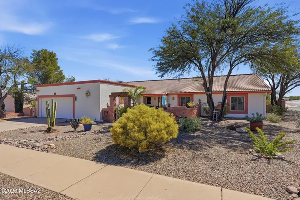 Property Slideshow image 2 of 51 | 901 w paseo del cilantro, Green Valley, AZ, 85614